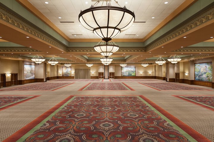 Chateau on the Lake Resort Spa and Convention Center