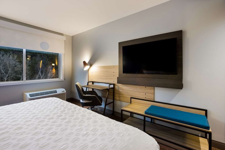 Room 19 of 48