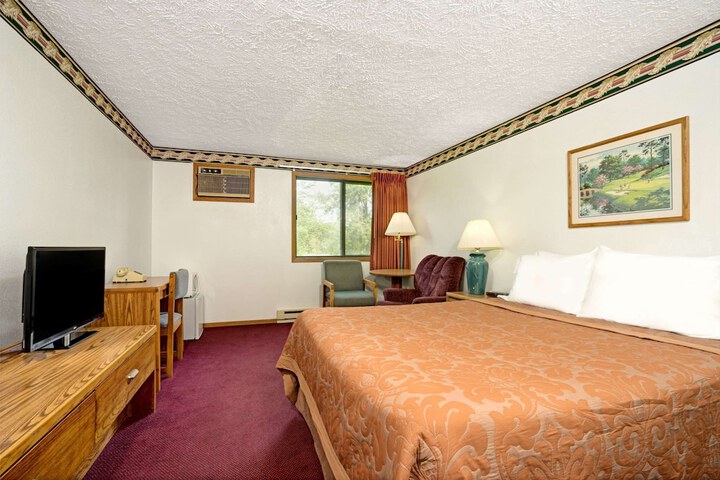 Room 14 of 15