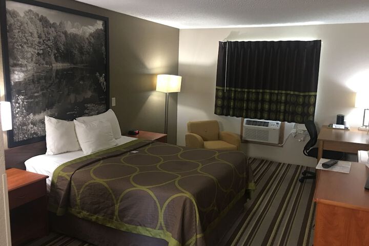 Room 28 of 38
