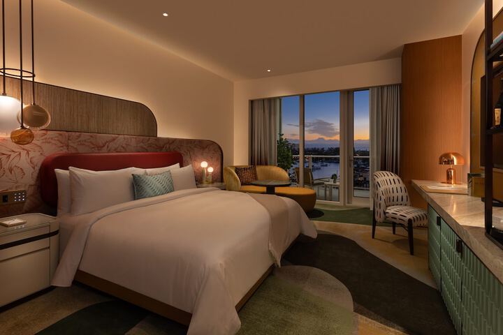 Room 34 of 47
