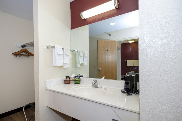 Room 11 of 38