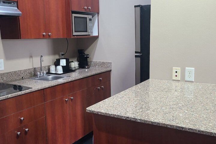 Super 8 by Wyndham Lubbock West