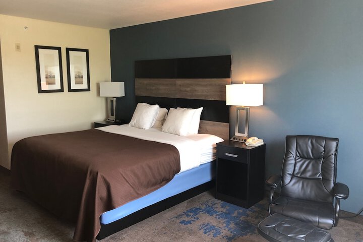 Room 10 of 24
