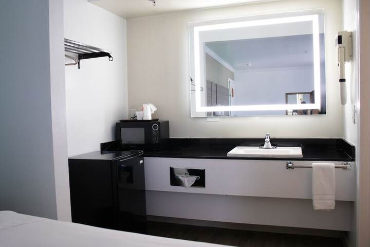 Room 35 of 42