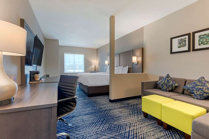 Room 13 of 38