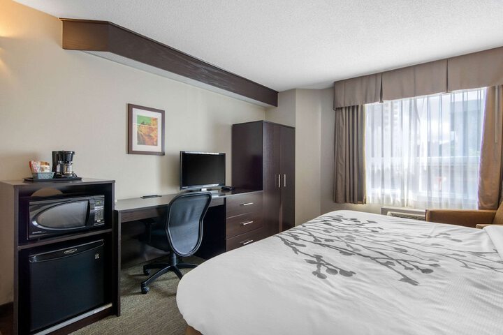 Room 15 of 50