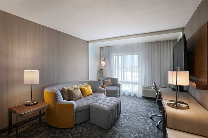 Courtyard by Marriott Dallas Grand Prairie