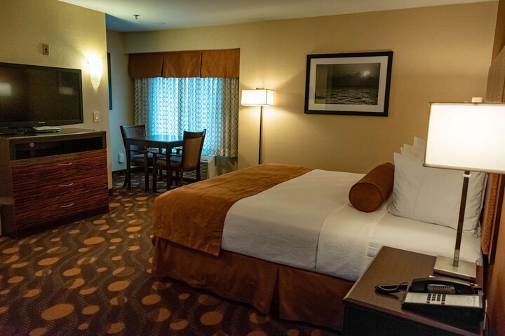 Room 16 of 33