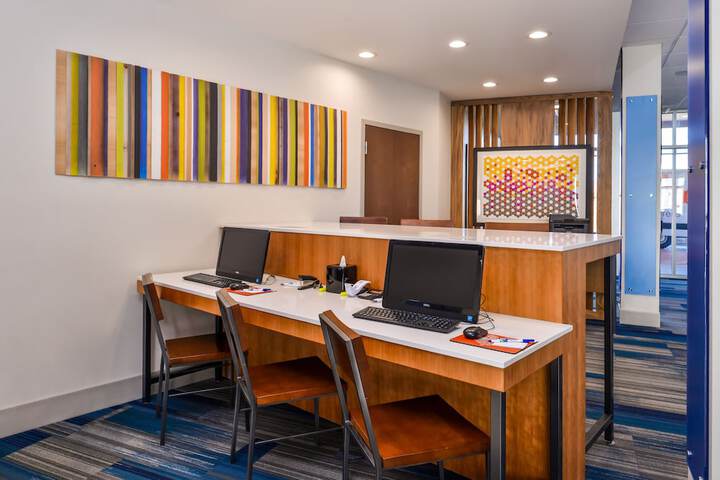Holiday Inn Express & Suites Van Horn by IHG