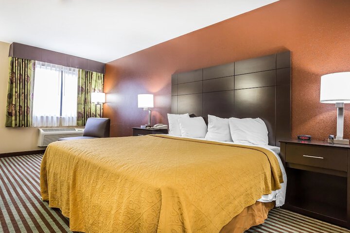 Room 12 of 28
