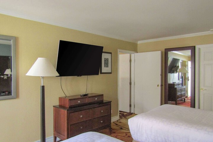 Room 47 of 71