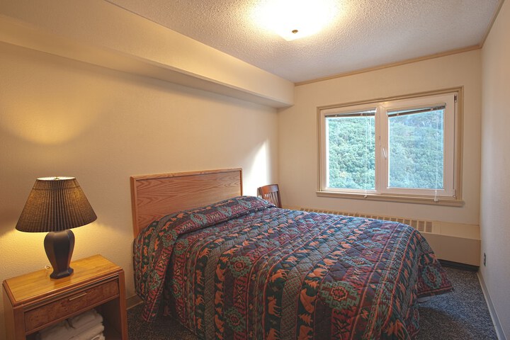 Room 11 of 35