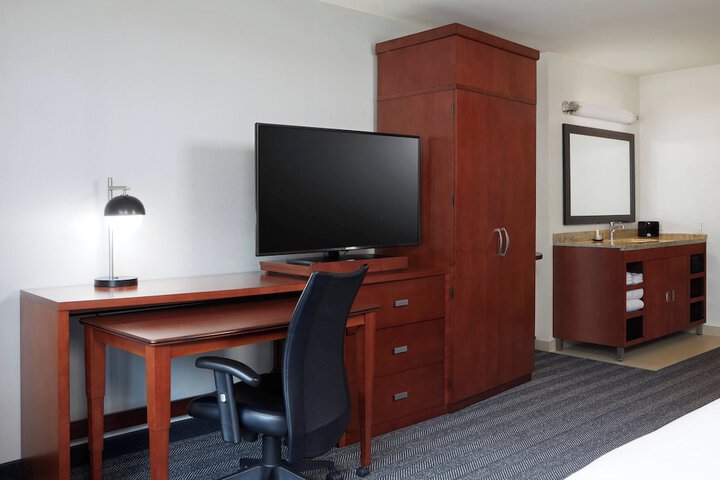 Room 38 of 53