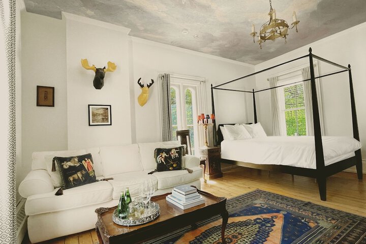 Room 11 of 46
