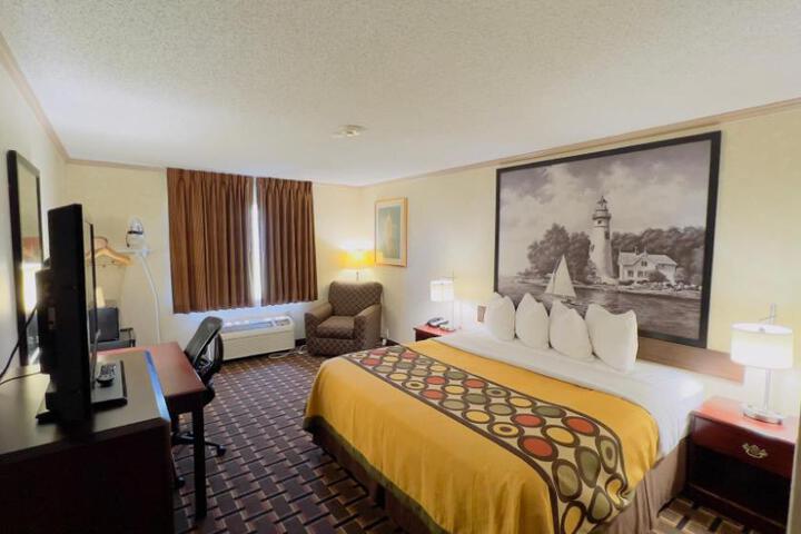 Super 8 Maumee / Toledo OH