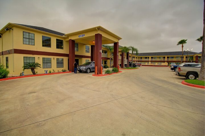 Hotel 3 of 59