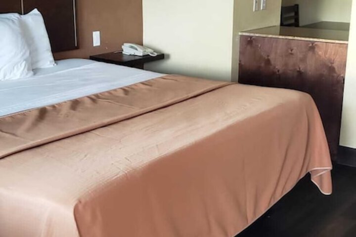 Room 16 of 21
