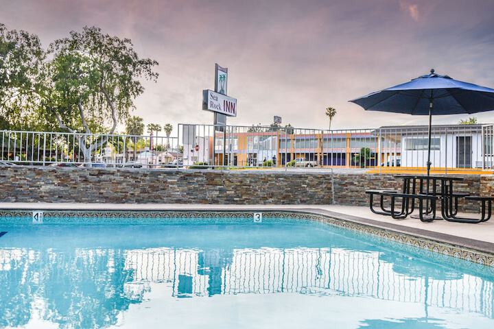 Hotel 8 of 43