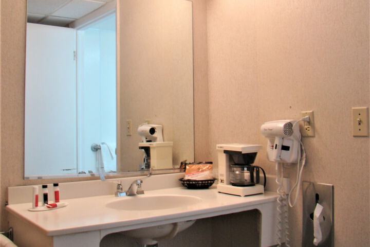Room 41 of 69
