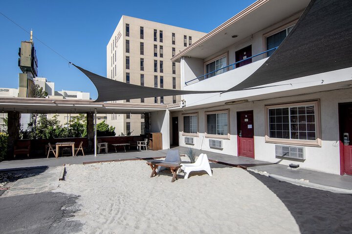 Sundeck 55 of 67