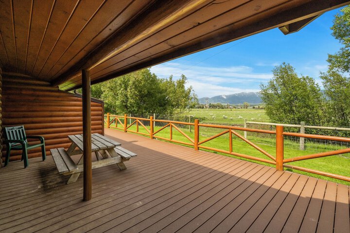 El Western Cabins & Lodges