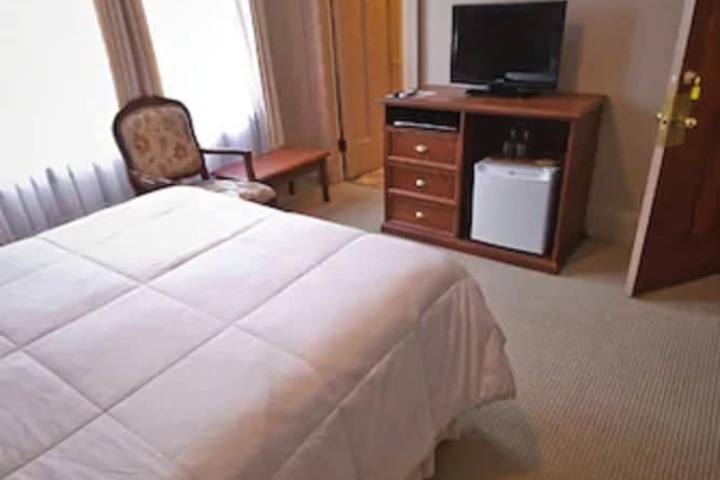 Room 13 of 61