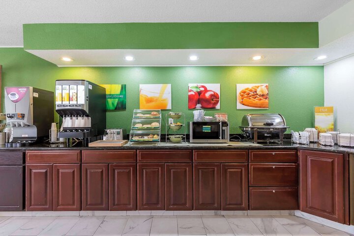Quality Inn Sycamore - DeKalb