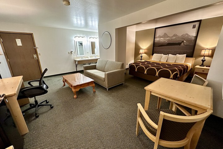 Room 39 of 46