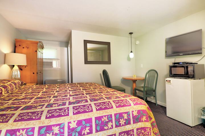Room 25 of 40
