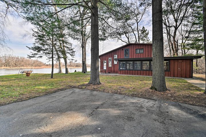 Eagles Nest - Baraboo Cabin on Wisconsin River!