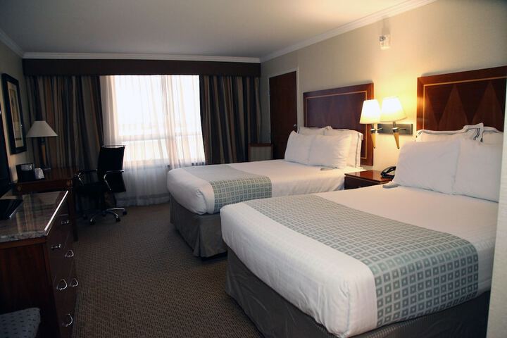 Room 8 of 28