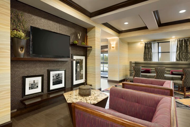 Hotel Interior 9 of 40
