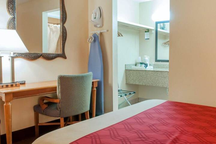 Room 15 of 22
