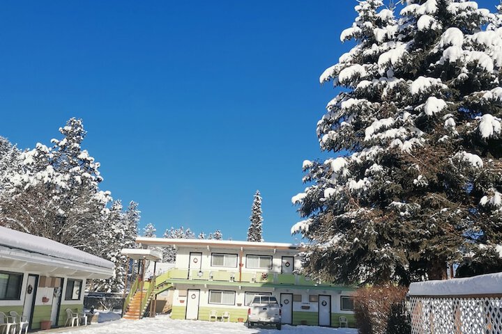 Cedars Motel