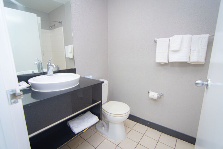 Room 15 of 37