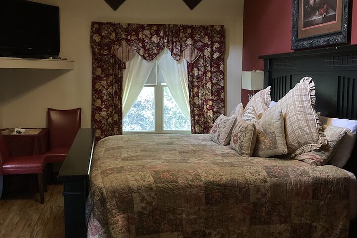 Room 26 of 112