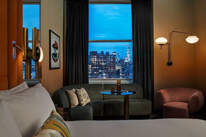 Room 14 of 87