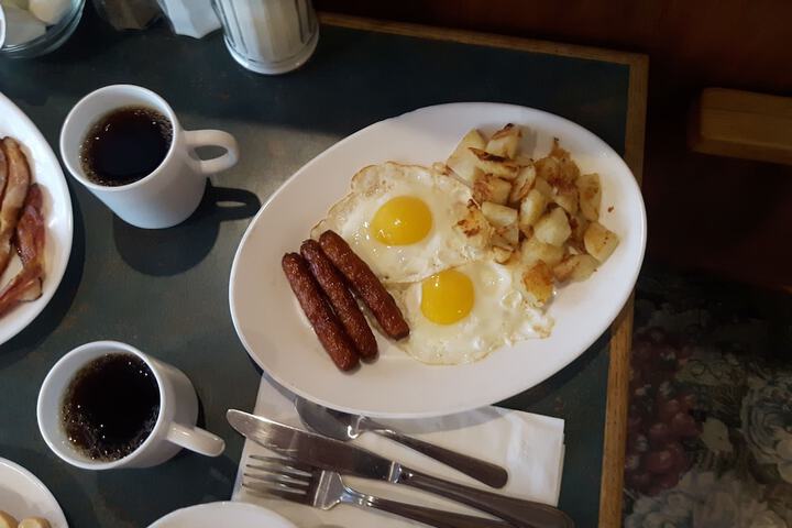 Breakfast/Coffee Service 79 of 101