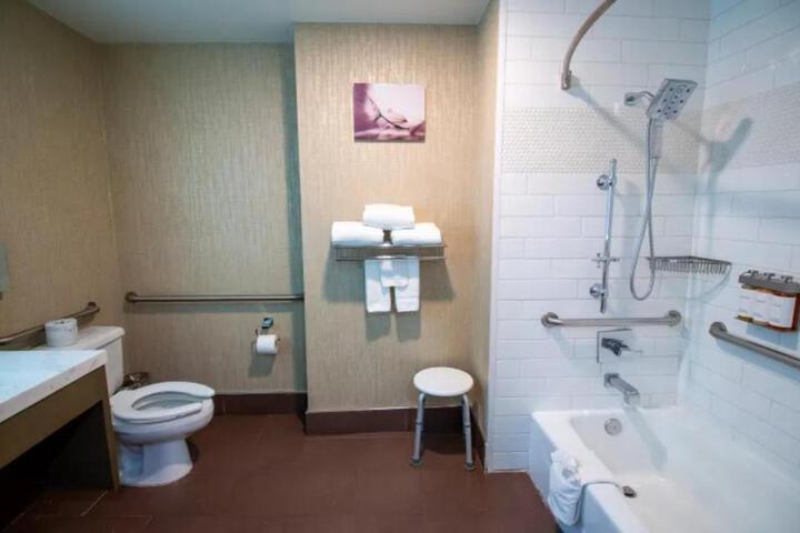 Empeiria High Sierra Hotel