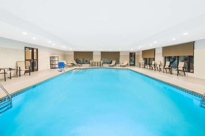 Pool 14 of 61