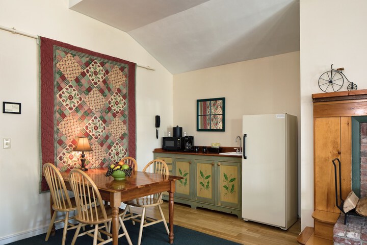 Room 14 of 80