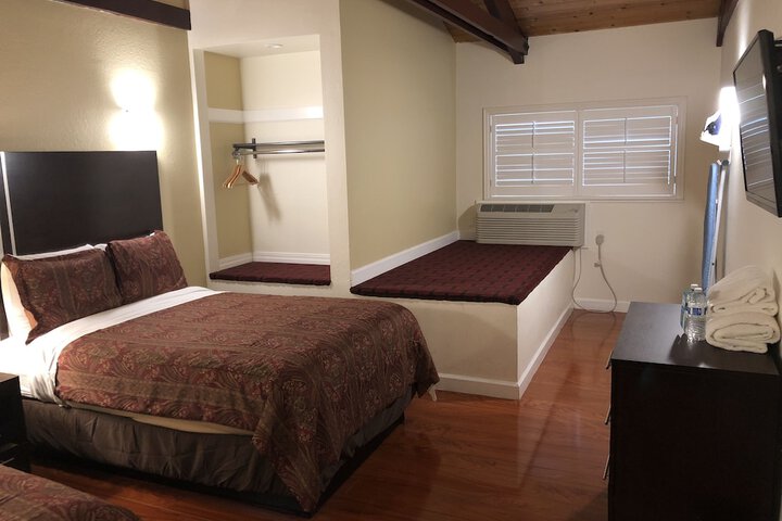 Room 18 of 54
