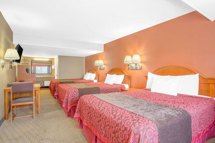 Room 14 of 19
