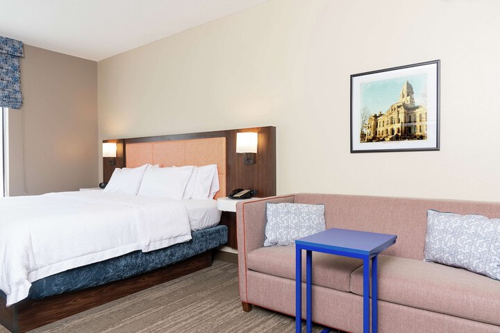 Room 21 of 36