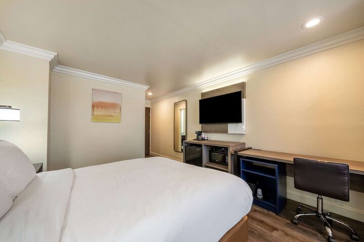 Room 28 of 36