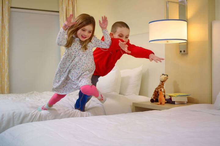 Sonesta Simply Suites Cleveland Airport
