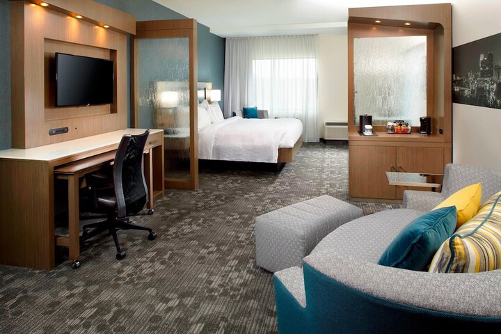 Room 15 of 41