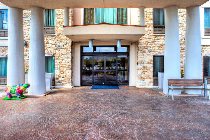 Hotel 6 of 75