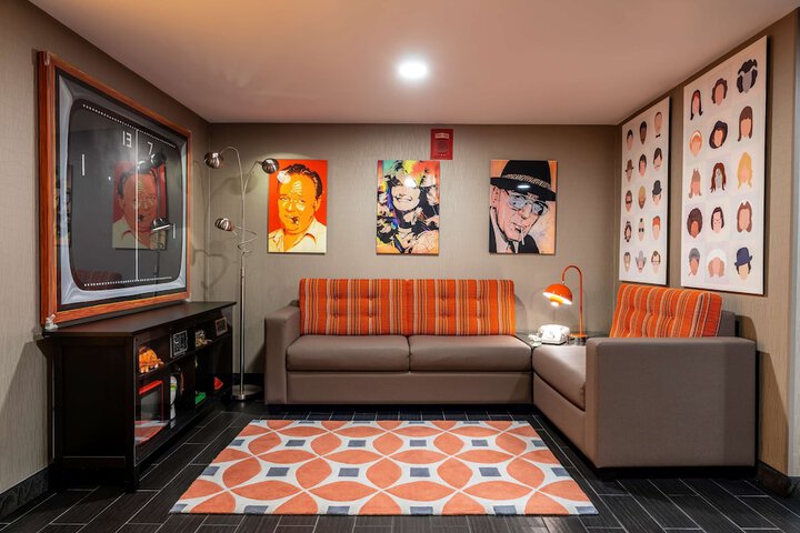Hotel Interior 16 of 131